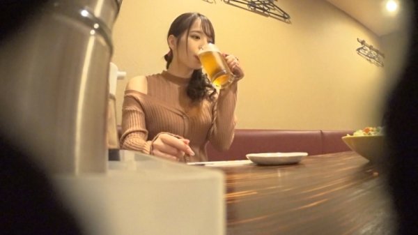 【斎藤みなみ】上品なピアノ講師がシーツぐしょ濡れお漏らしSEX！！パパ活慣れしたスレンダー女子のオクチに暴発！無許可の中出し2連発！！