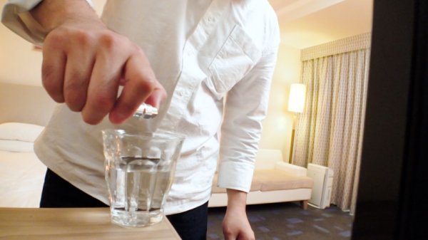 【ナマイキ娘に中出し成敗！！】「彼氏LOVEだしおっさんとSEXはムリ！！」と舐めた態度を取るパパ活女子を媚薬で発情させたら…自らチンポを求めておねだりしてくる雌犬ちゃんになっちゃいましたｗｗｗ