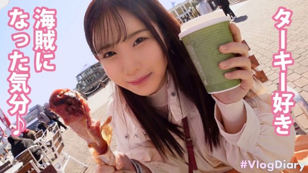 【沙月恵奈】【甘すぎ！！ラブラブ淫語の嵐】女子アナ級の可愛さ＆ニコニコ笑顔で愛嬌満点！！彼氏にず～っとくっついて甘え上手というか超あざとい(！！？)パン染みぐっしょりで相当スケベですね、、ヨダレだらだらねっとりフェラが超絶エロくてガチで惚れてしまう！！騎乗位の腰使いがレベチでオッパイぷるぷる揺れまくり！！彼氏が長距離発射する気持ちよく分かる。求めまくりの超絶倫ちゃん、必見です！！！【とあるカップルの1日in横浜】#010