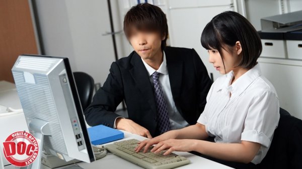 【椎名ほのか 他】「終電ないならウチくる？」残業で終電を逃がしてしまった俺は誘われるがまま家にお邪魔する事に。いつも会社で見るスーツ姿とは違うゆるい部屋着姿に興奮してしまい… VOL.2